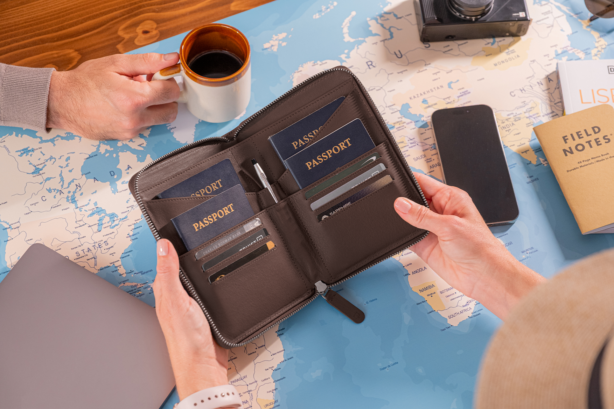 Family Leather Passport Wallet (Dark Brown)